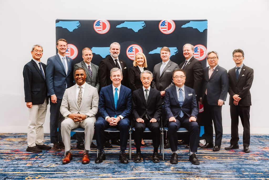 Governor Cooper and Japanese Officials at SEUS Japan