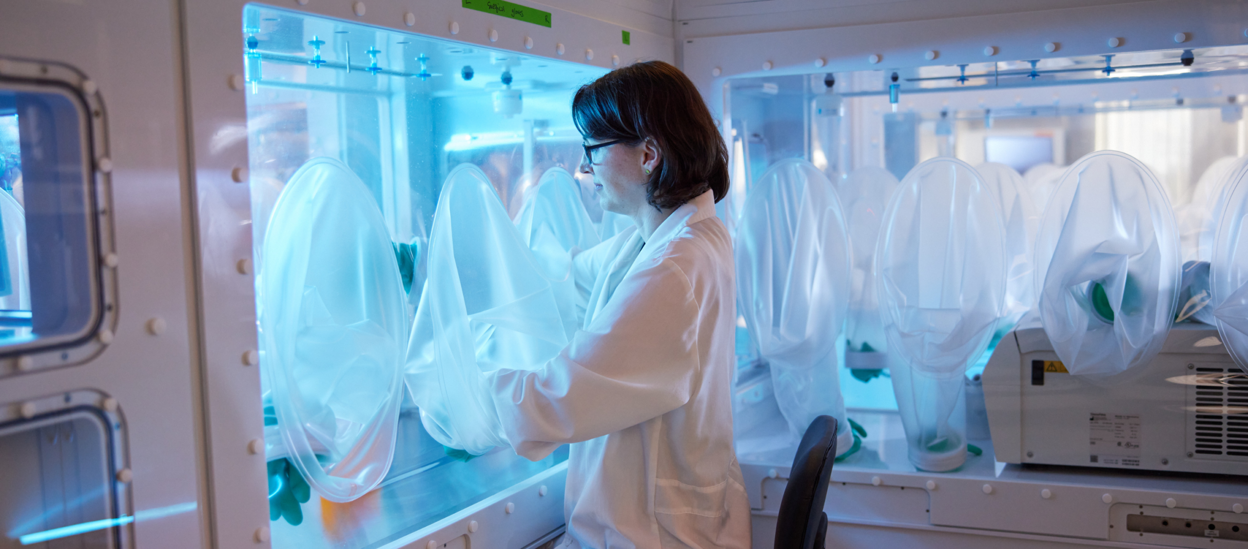 woman working in life sciences lab